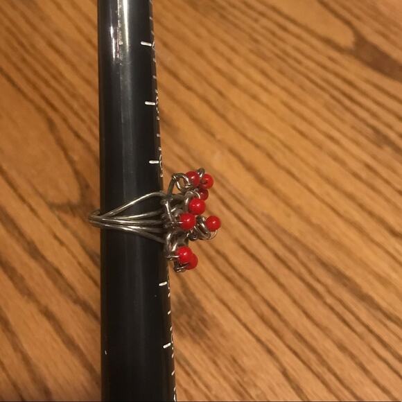 HANDMADE Artsy Red Beads Silver Ring Size 7 - Picture 5 of 8